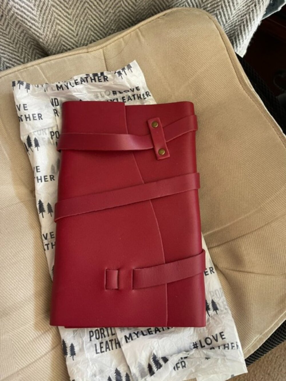 PORTLAND LEATHER WRAP NOTEBOOK IN BURGUNDY - Picture 5 of 9